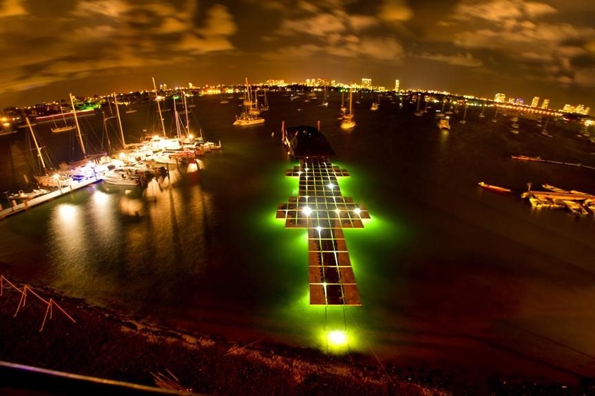 Night aerial view of the sculpture on water